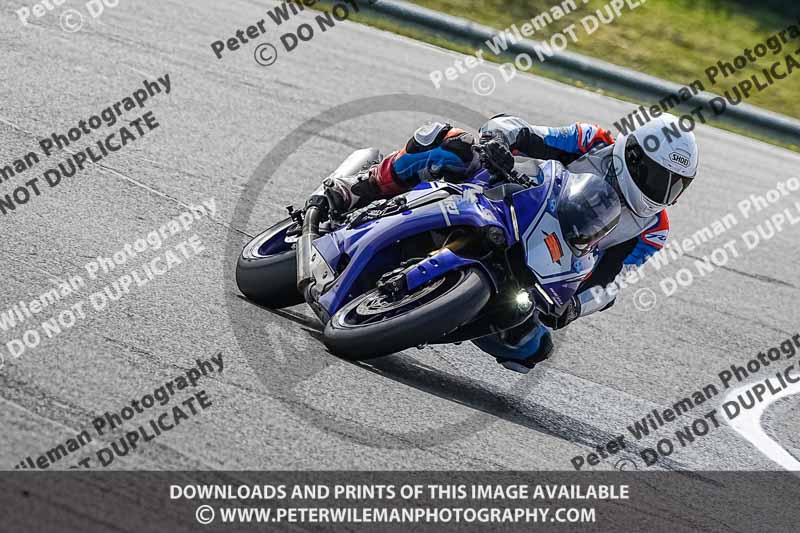 donington no limits trackday;donington park photographs;donington trackday photographs;no limits trackdays;peter wileman photography;trackday digital images;trackday photos